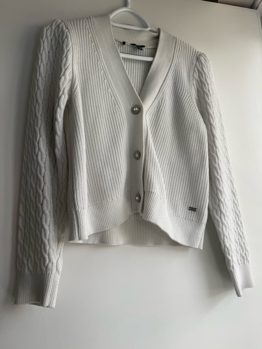Women’s pale grey V-Neck Cardigan